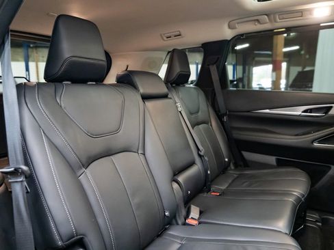 Used 2025 INFINITI QX60 Luxe AWD/4WD image 34