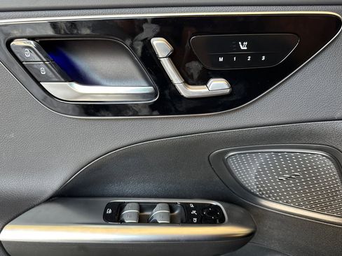 New 2025 Mercedes-Benz C 300 4MATIC Sedan image 12