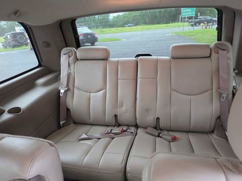 Used 2004 GMC Yukon SLT w/ 1SD Preferred Equipment Group AWD/4WD image 13