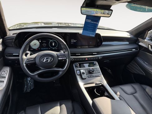 Certified 2025 Hyundai Palisade Calligraphy image 15
