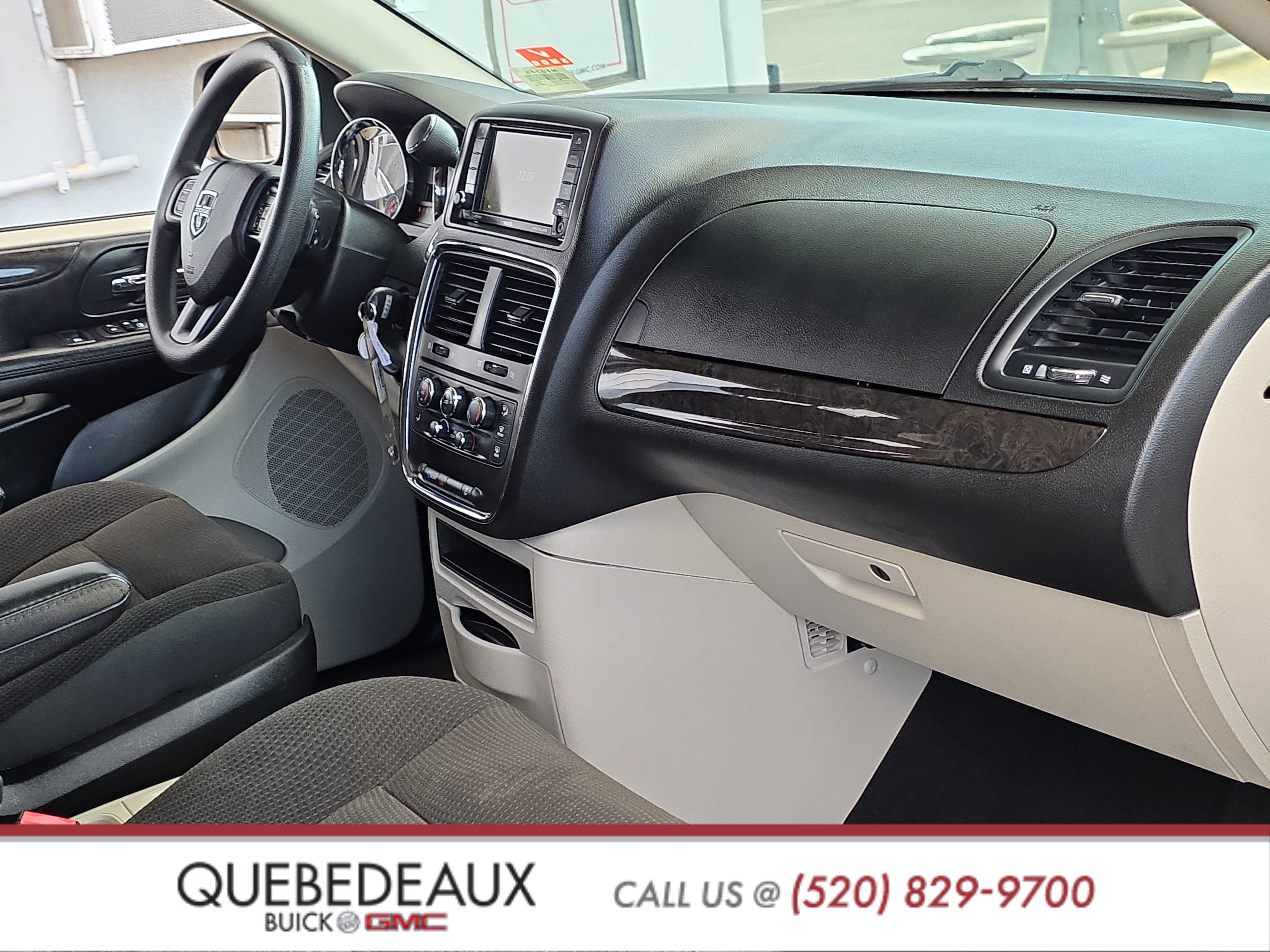 Used 2019 Dodge Grand Caravan SE w/ UConnect Hands-Free Group FWD image 26