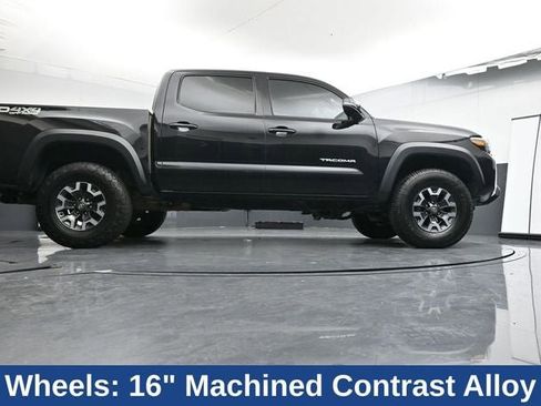 Used 2023 Toyota Tacoma TRD Off-Road w/ Advanced Technology Package image 29