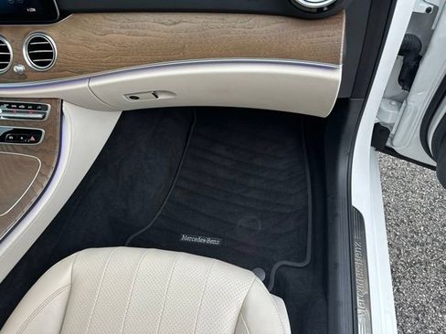 Used 2023 Mercedes-Benz E 350 4MATIC Sedan image 40