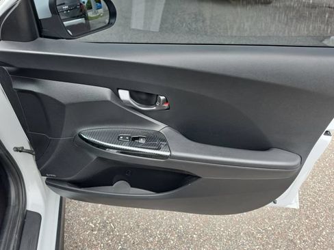 Used 2019 Hyundai Veloster Turbo R-Spec FWD image 10