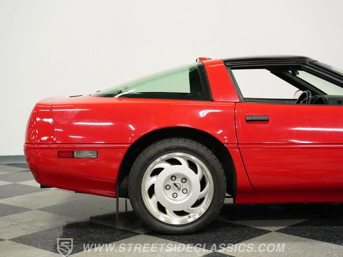 Used 1991 Chevrolet Corvette ZR-1 image 29