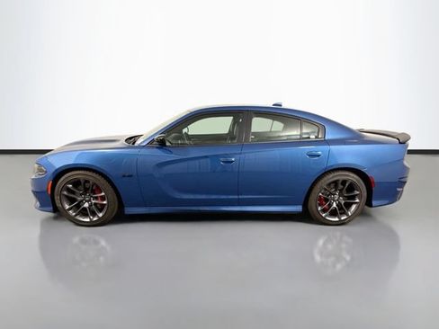 Used 2023 Dodge Charger R/T w/ Plus Group RWD image 4