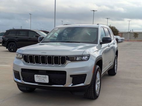New 2025 Jeep Grand Cherokee L Laredo w/ Luxury Tech Group I RWD image 7