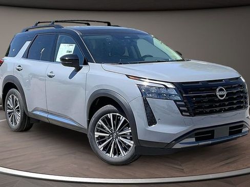 New 2026 Nissan Pathfinder Platinum AWD/4WD image 2