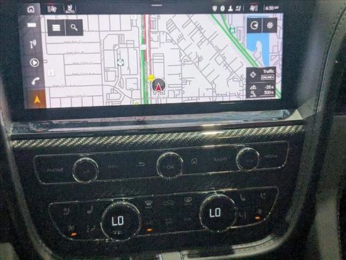 Used 2023 Bentley Bentayga image 14