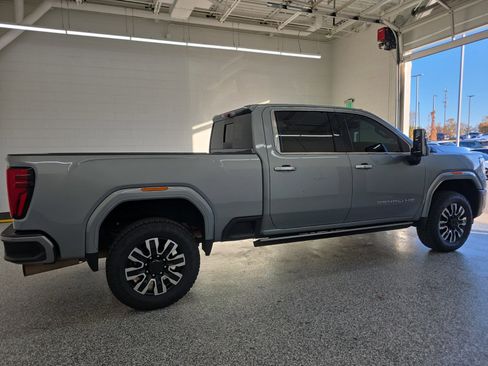 Used 2024 GMC Sierra 2500 Denali Ultimate w/ Max Trailering Package image 6