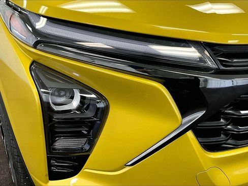 Used 2024 Chevrolet Trax RS w/ Driver Confidence Package image 27