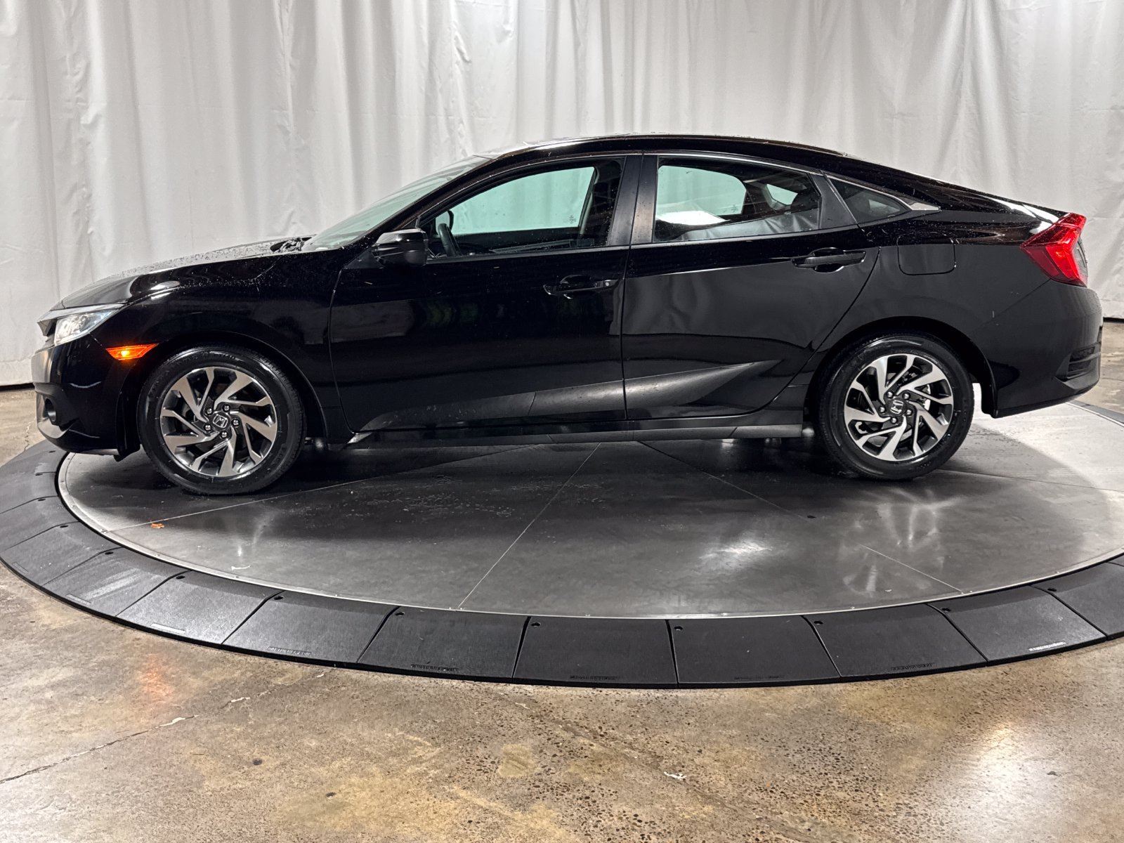 Used 2016 Honda Civic EX image 8