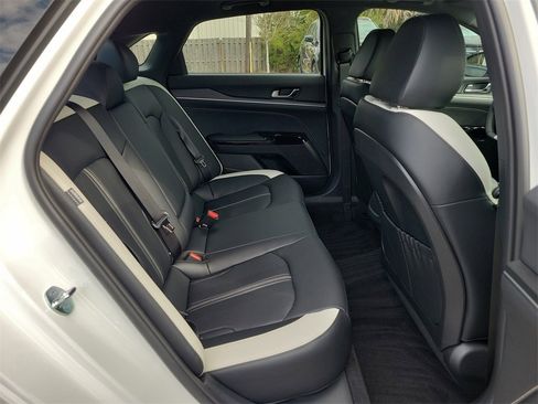 New 2026 Kia K5 GT-Line image 12