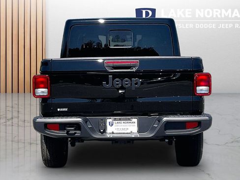 New 2026 Jeep Gladiator Sport image 8