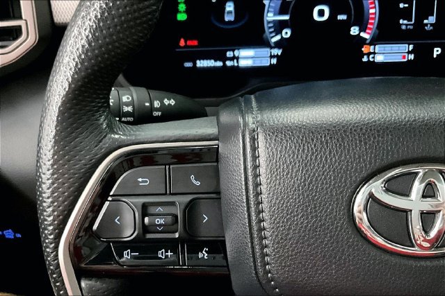 Used 2024 Toyota Tundra Limited AWD/4WD image 28