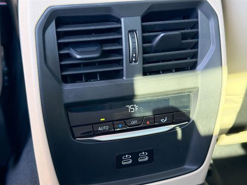 New 2026 BMW 330i xDrive 330i xDrive w/ Premium Package image 22