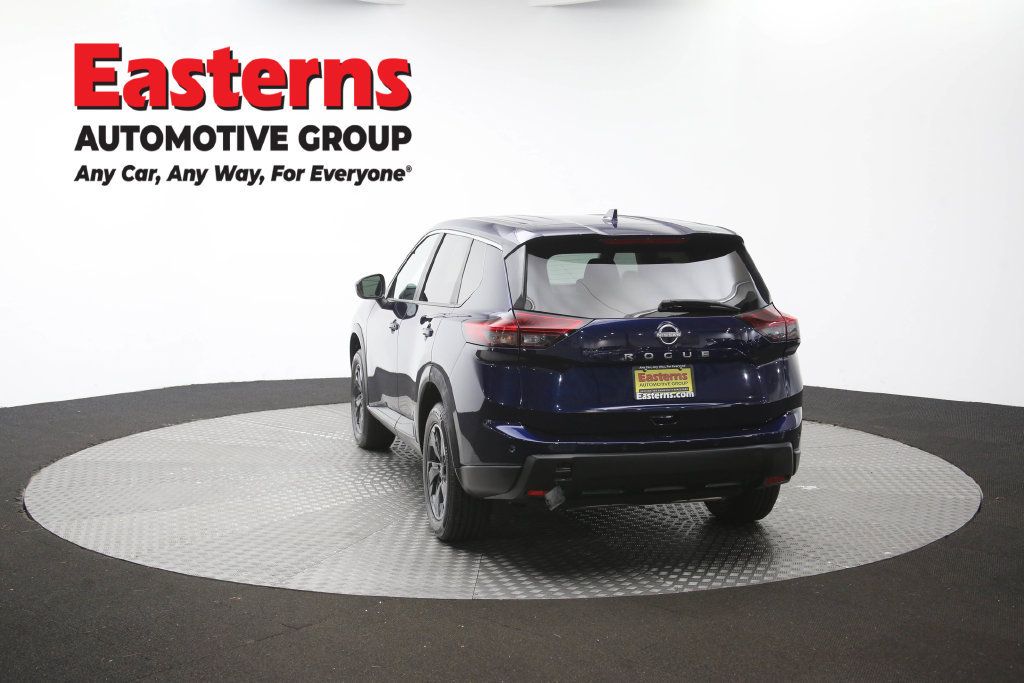 Used 2025 Nissan Rogue SV AWD/4WD image 39
