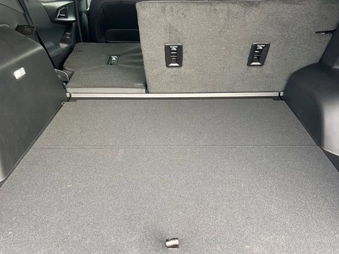 New 2026 Chevrolet Equinox LT w/ Convenience Package II AWD/4WD image 12