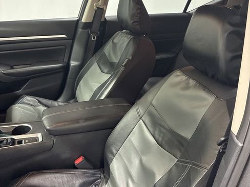 Used 2022 Nissan Altima 2.5 SV image 9