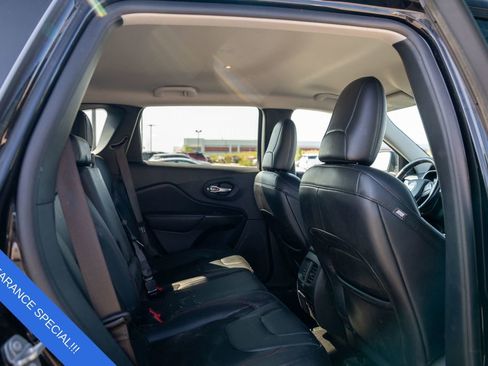 Used 2020 Jeep Cherokee Trailhawk w/ Cold Weather Group image 13