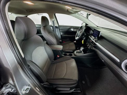 Certified 2023 Kia Forte LXS FWD image 25