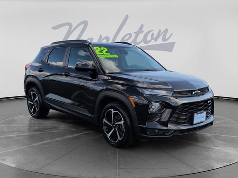 Used 2022 Chevrolet TrailBlazer RS FWD image 3