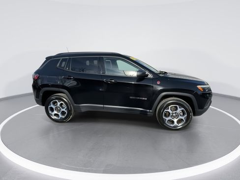 Used 2022 Jeep Compass Trailhawk w/ Trailhawk Elite Group image 23