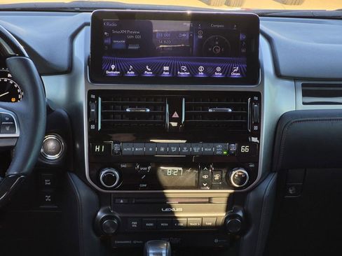 Used 2023 Lexus GX 460 Luxury w/ Accessory Package AWD/4WD image 19