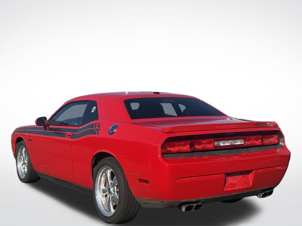 Used 2013 Dodge Challenger R/T RWD image 3