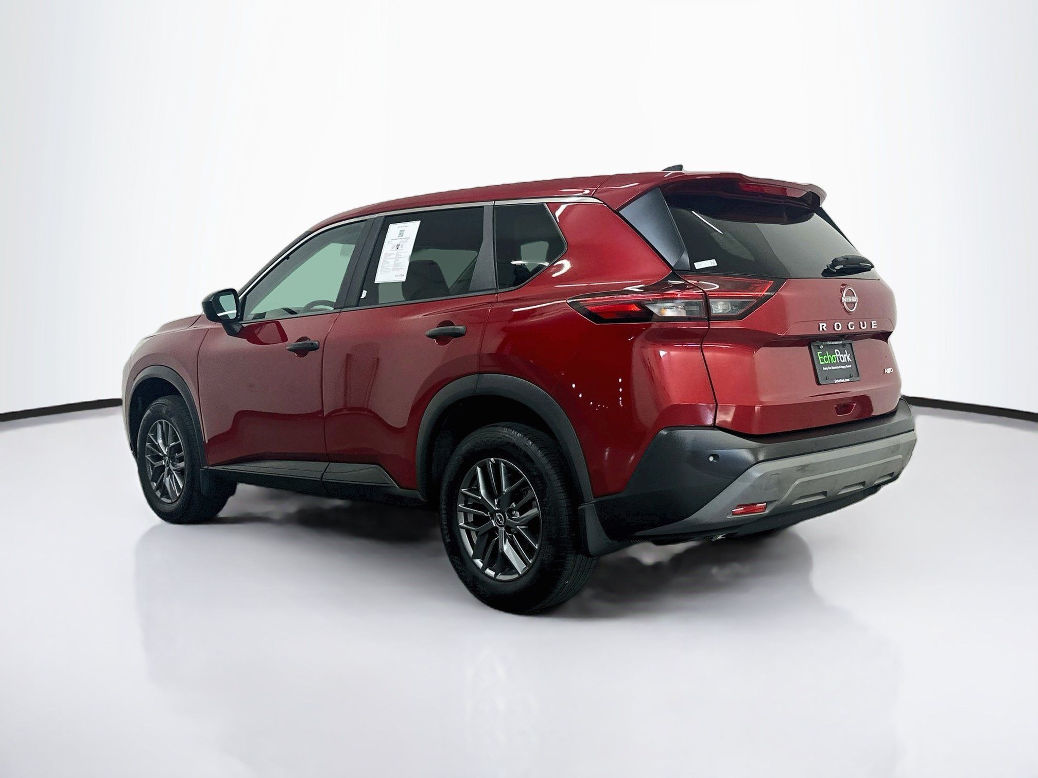 Used 2023 Nissan Rogue S AWD/4WD image 5