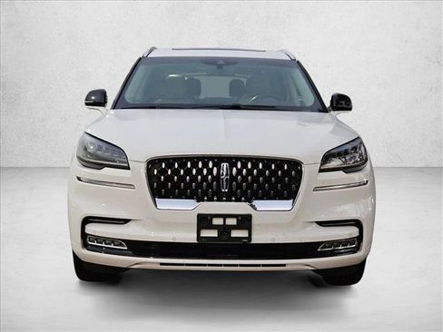 Used 2021 Lincoln Aviator Grand Touring w/ Elements Package Plus image 2