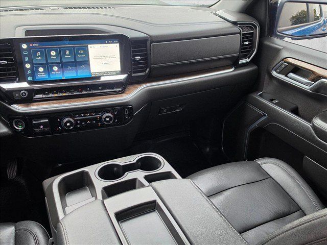 Used 2022 Chevrolet Silverado 1500 LT w/ Safety Package AWD/4WD image 20