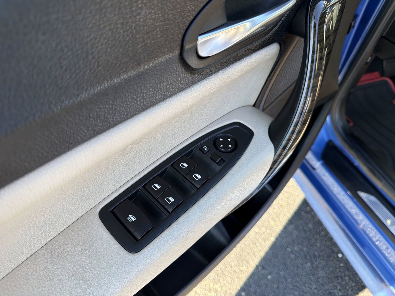 Used 2016 BMW M235i xDrive Convertible AWD/4WD image 15