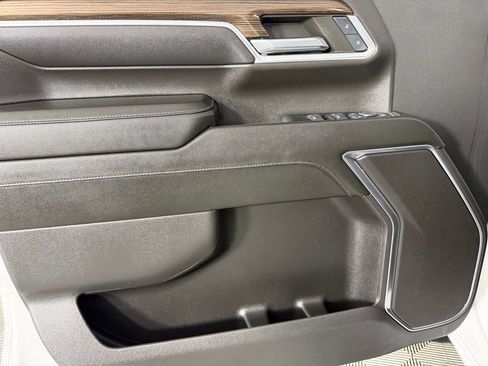 Used 2024 Chevrolet Silverado 2500 LT w/ Safety Package image 24