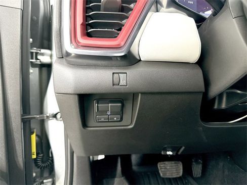 New 2025 GMC Canyon AT4 w/ AT4X Package image 18