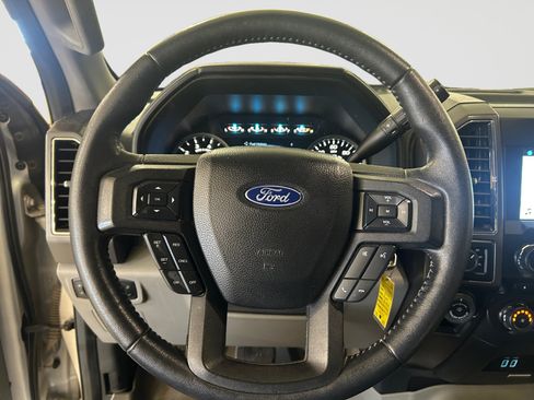 Used 2018 Ford F150 XLT w/ Equipment Group 302A Luxury AWD/4WD image 19