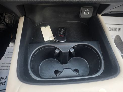 Certified 2024 Honda HR-V LX image 17