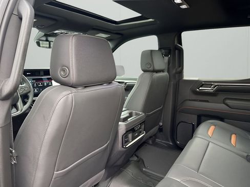 Certified 2024 GMC Sierra 1500 AT4 w/ Technology Package image 15