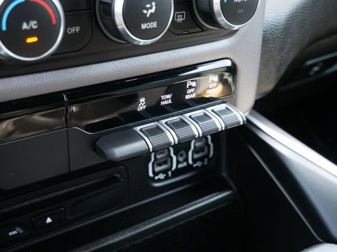 Used 2019 RAM 1500 Big Horn AWD/4WD image 24