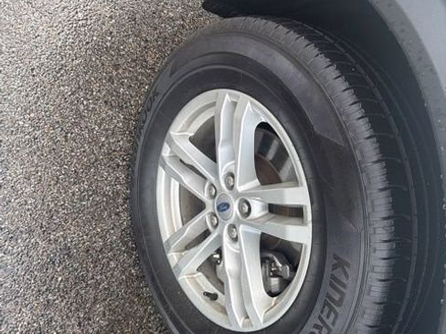Used 2022 Ford Explorer XLT RWD image 9
