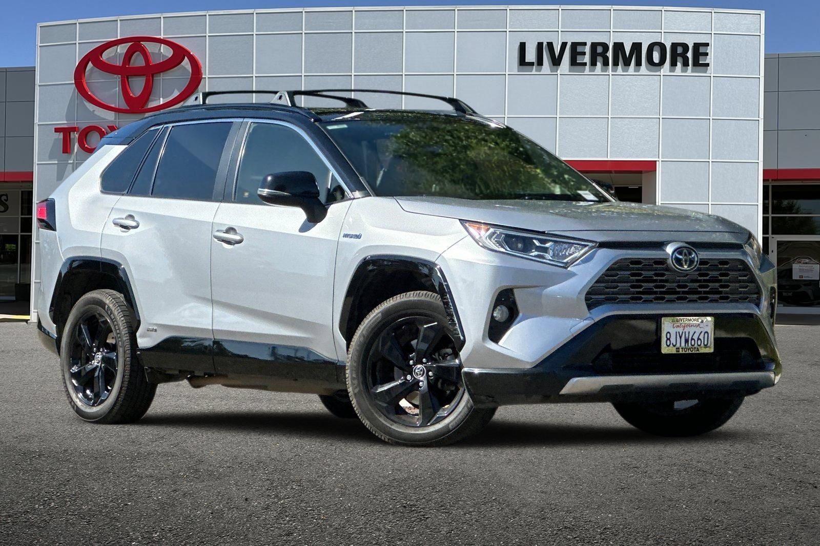 Used 2019 Toyota RAV4 XSE w/ Carpet Mat Package AWD/4WD image 2
