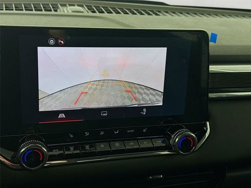 New 2026 GMC Canyon Elevation w/ Convenience Package image 9