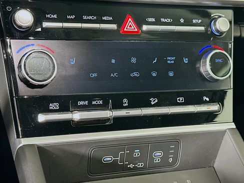 Used 2025 Hyundai Santa Fe SEL image 23