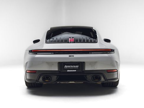 Used 2025 Porsche 911 Carrera RWD image 9