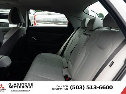 Used 2024 Hyundai Elantra Limited FWD image 22