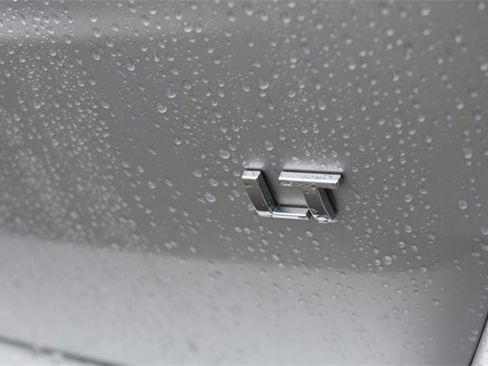 Used 2019 Chevrolet Trax LT w/ LT Convenience Package image 14