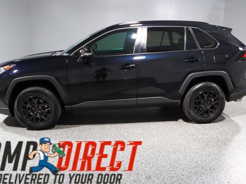 Used 2021 Toyota RAV4 XLE FWD image 10