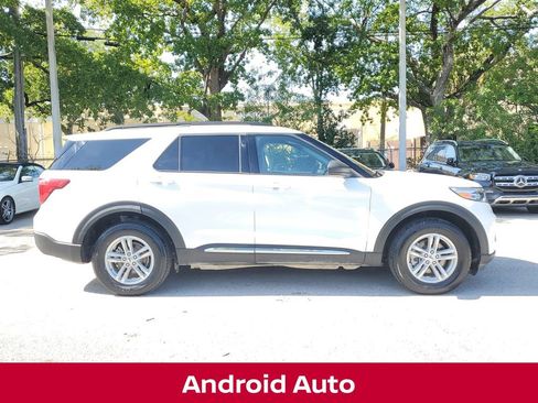 Used 2024 Ford Explorer XLT w/ Equipment Group 202A AWD/4WD image 7