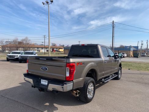 Used 2019 Ford F250 XLT w/ XLT Premium Package image 7