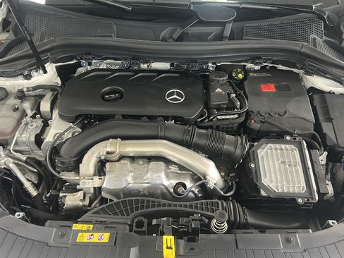 Used 2025 Mercedes-Benz GLA 250 image 32
